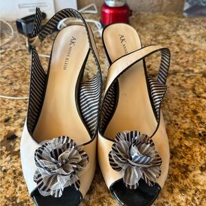 Anne Klein Black and Cream Floral Heels